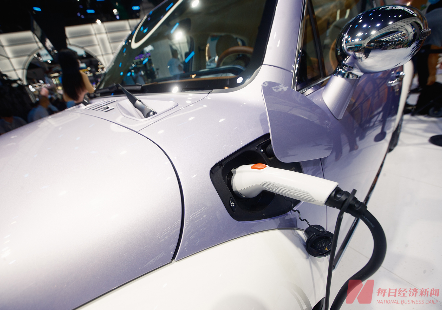 年初以来涨幅超25%，碳酸锂有望重回20万元/吨高位！专家：车企应会内部消化成本压力，保持车价稳定