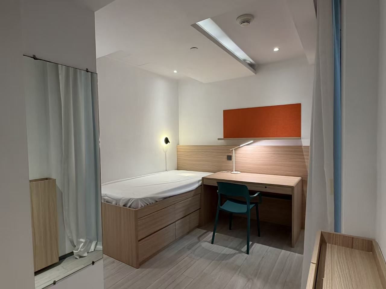 内地生赴港读书潮催热“宿舍生意”，学生公寓成香港当红投资标的