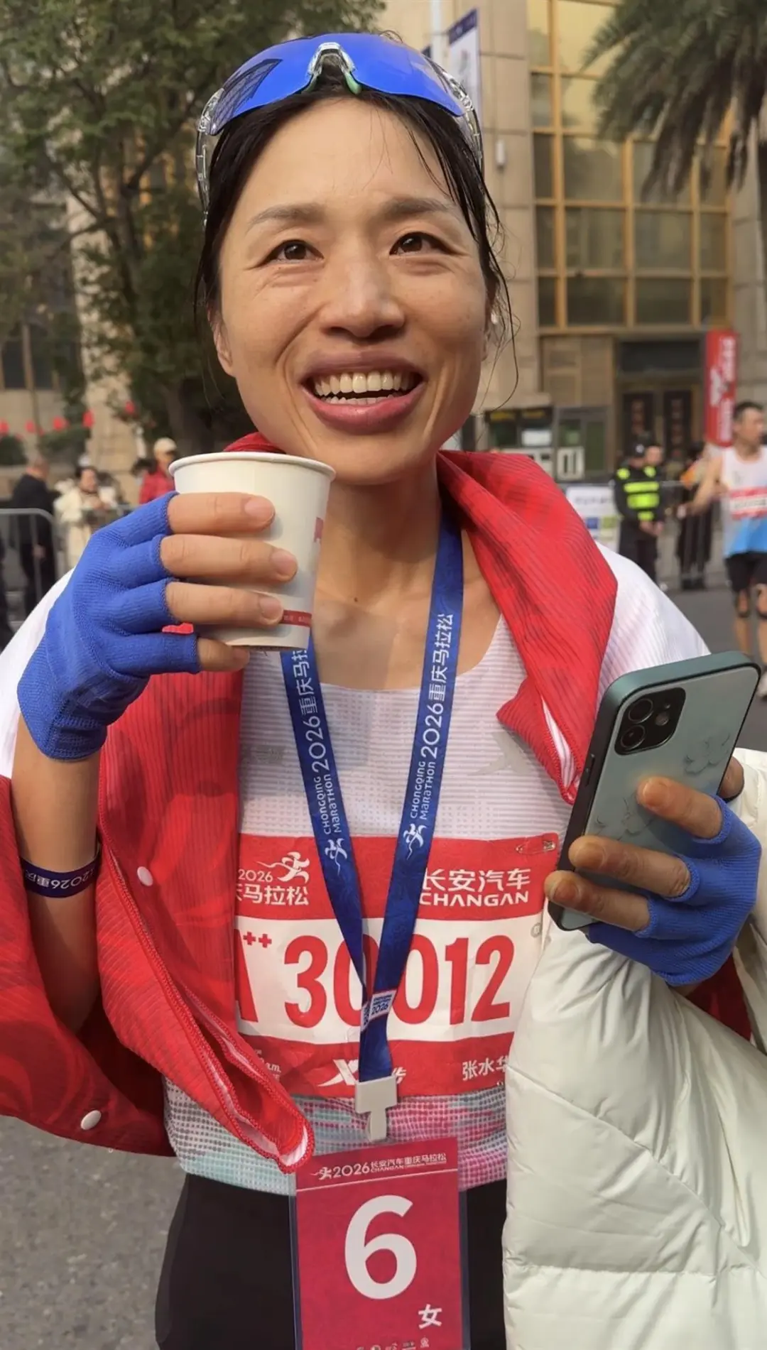 “最快女护士”张水华辞职后首战:重马获第六名!本人赛后回应:爱好有,工作也要有;赛前直播曾坦言因伤状态欠佳 “最快女护士”张水华辞职后首战:重马获第六名!本人赛后回应:爱好有,工作也要有;赛前直播曾坦言因伤状态欠佳