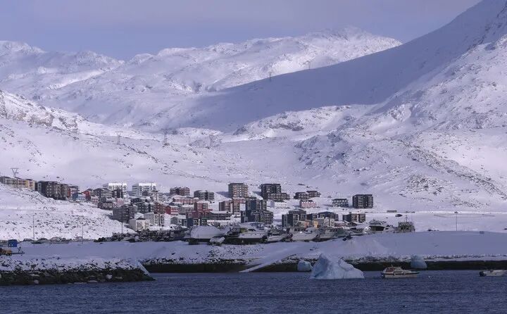 格陵兰“框架协议”曝光：美国建基地部署“金穹”导弹防御系统，还要挖矿！特朗普：协议将永远有效；当地民众：一个字也不信