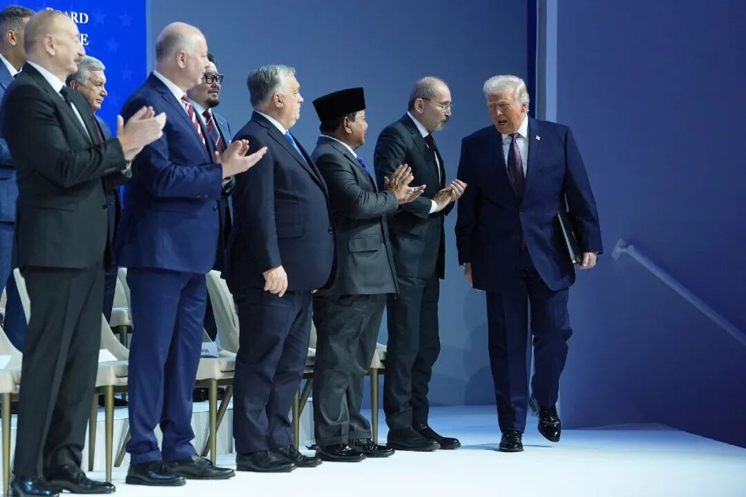 美国启动所谓“和平委员会”，匈牙利、巴基斯坦、阿根廷、印尼、蒙古等18国已签署！特朗普达沃斯讲话，却遭群嘲