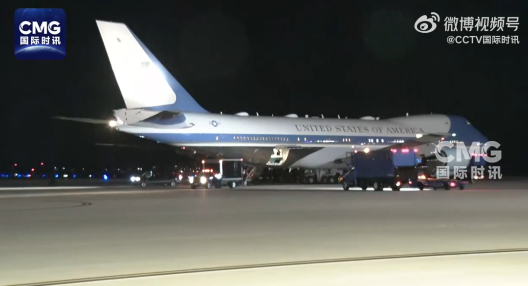 “空军一号”起飞后突发意外,特朗普临时换机!他拒绝参加G7峰会,转帖称“对美国的真正威胁是北约和联合国”!法国要求北约在格陵兰军演 “空军一号”起飞后突发意外,特朗普临时换机!他拒绝参加G7峰会,转帖称“对美国的真正威胁是北约和联合国”!法国要求北约在格陵兰军演
