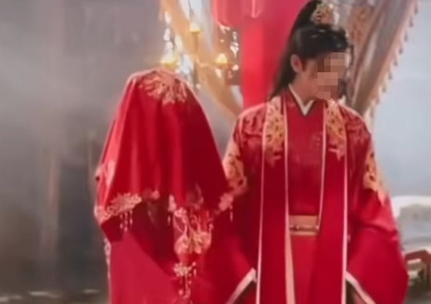 “让婴儿夜间淋雨”的短剧被全网下架,婴儿片酬仅800元,“孩子哭得撕心裂肺”,律师分析:可能涉及民事、行政甚至刑事责任 “让婴儿夜间淋雨”的短剧被全网下架,婴儿片酬仅800元,“孩子哭得撕心裂肺”,律师分析:可能涉及民事、行政甚至刑事责任