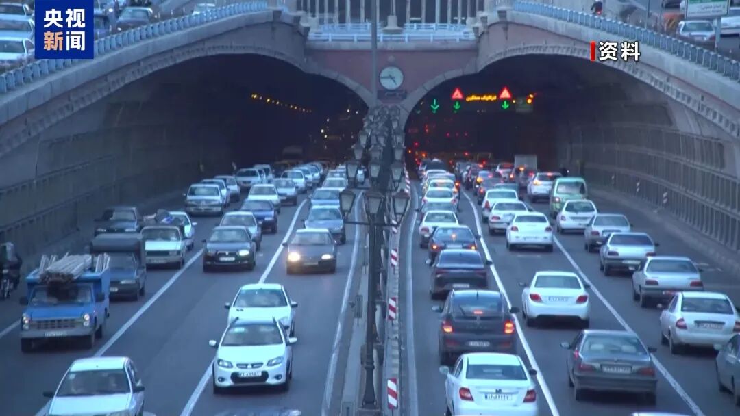 伊朗总统愿与抗议团体会面!全国哀悼三天,已有111名安全人员在骚乱中丧生!两名以色列特工被捕,搜出间谍设备、武器弹药 伊朗总统愿与抗议团体会面!全国哀悼三天,已有111名安全人员在骚乱中丧生!两名以色列特工被捕,搜出间谍设备、武器弹药