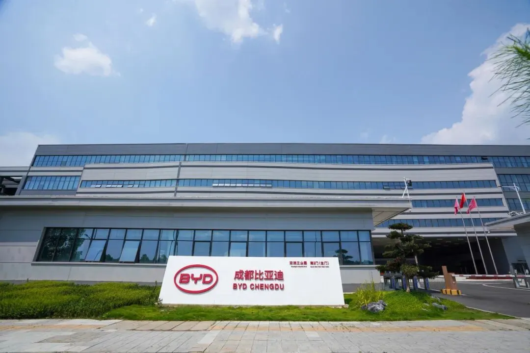 2025年成都投资规模持续扩大，数据背后显现哪些机遇？丨成都投资智能体