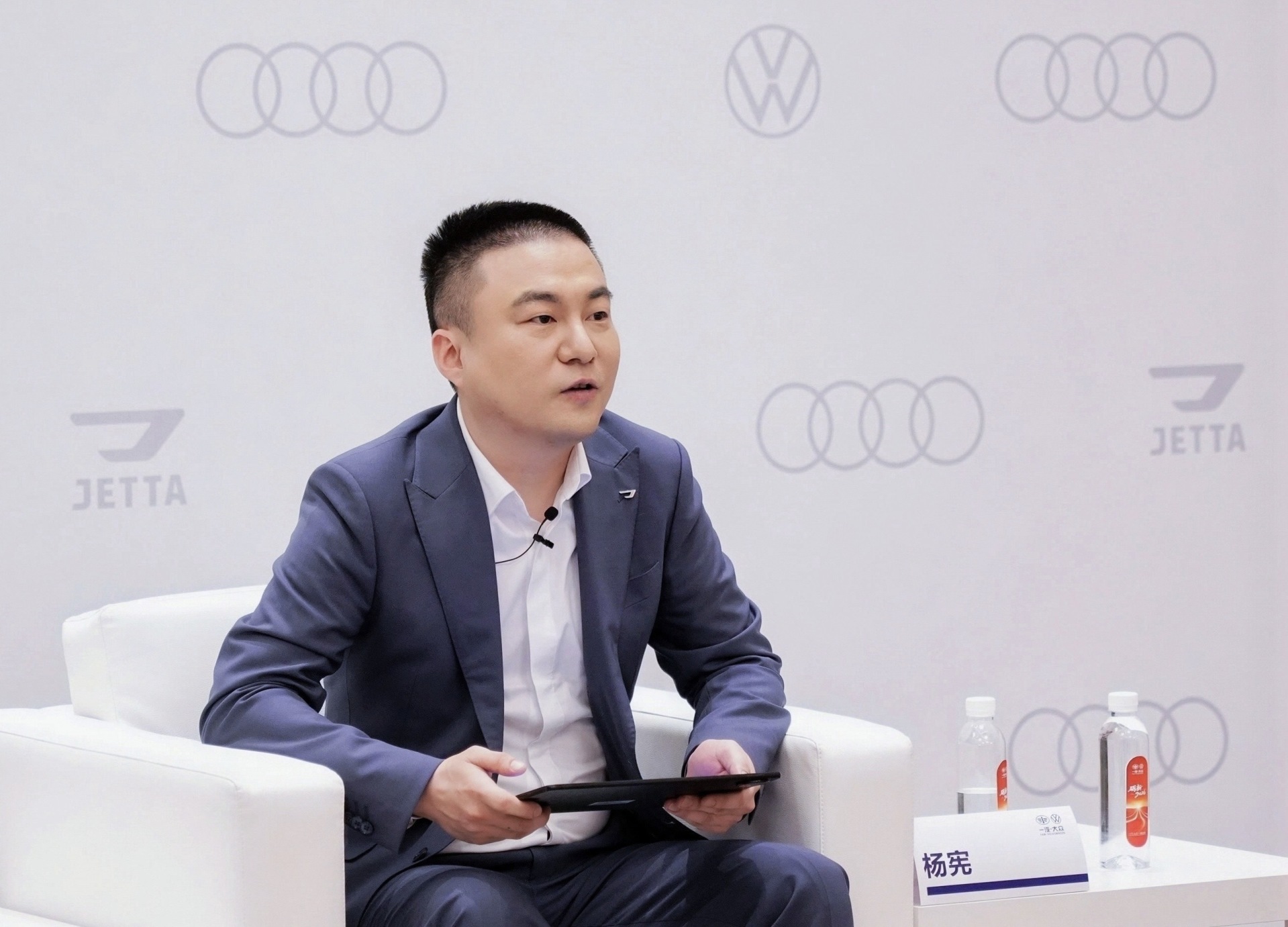 王胜利履新后首秀！一汽-大众2026年将推13款新车型，新能源车数量超过燃油车