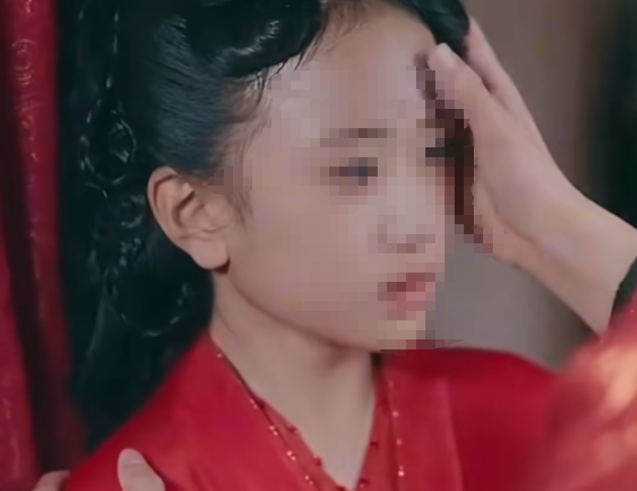 全网震怒!短剧选用11岁女童饰演替嫁新娘,已被紧急下架!律师:该剧已明确触碰红线 全网震怒!短剧选用11岁女童饰演替嫁新娘,已被紧急下架!律师:该剧已明确触碰红线