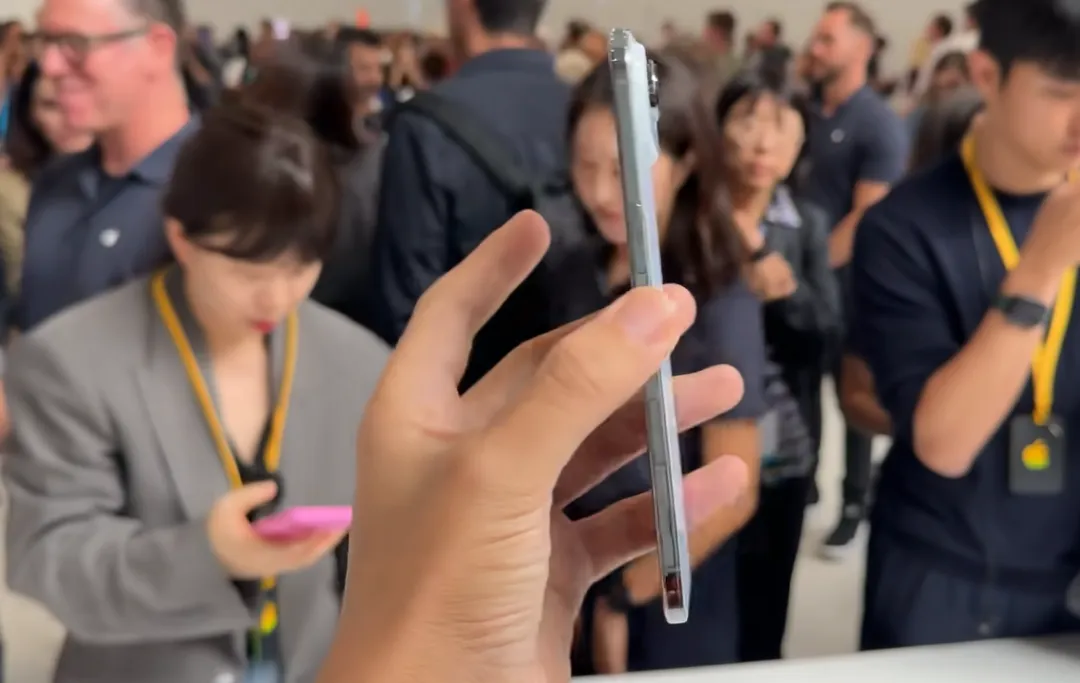 苹果中国突然宣布大降价,iPhone Air立减2000元 苹果中国突然宣布大降价,iPhone Air立减2000元